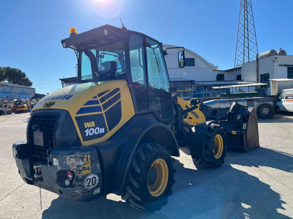 Komatsu WA100M-7 Photo 3