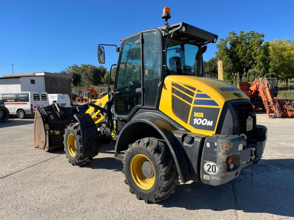 Komatsu WA100M-7 Photo 4