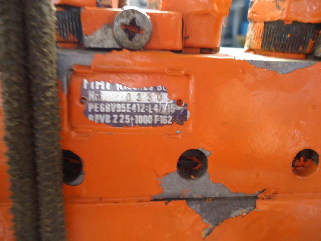 Engine injection pump for AD14C - FL14C - FD14 Photo 4