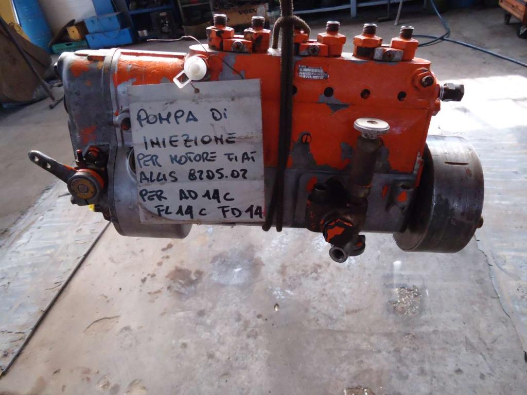 Engine injection pump for AD14C - FL14C - FD14 Photo 5
