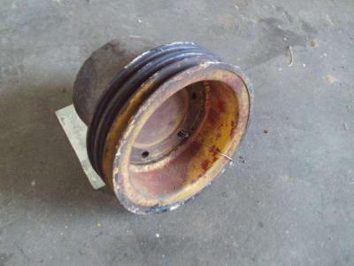 Pulley for Fiat Allis FE18 - MOTORE FIAT 8065.04 - N. 4758241 sold by OLM 90 Srl