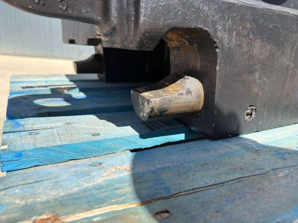 OilQuick OQ70/55 - M318D / 320D / 320E / 320F / 323D / 323E Photo 12