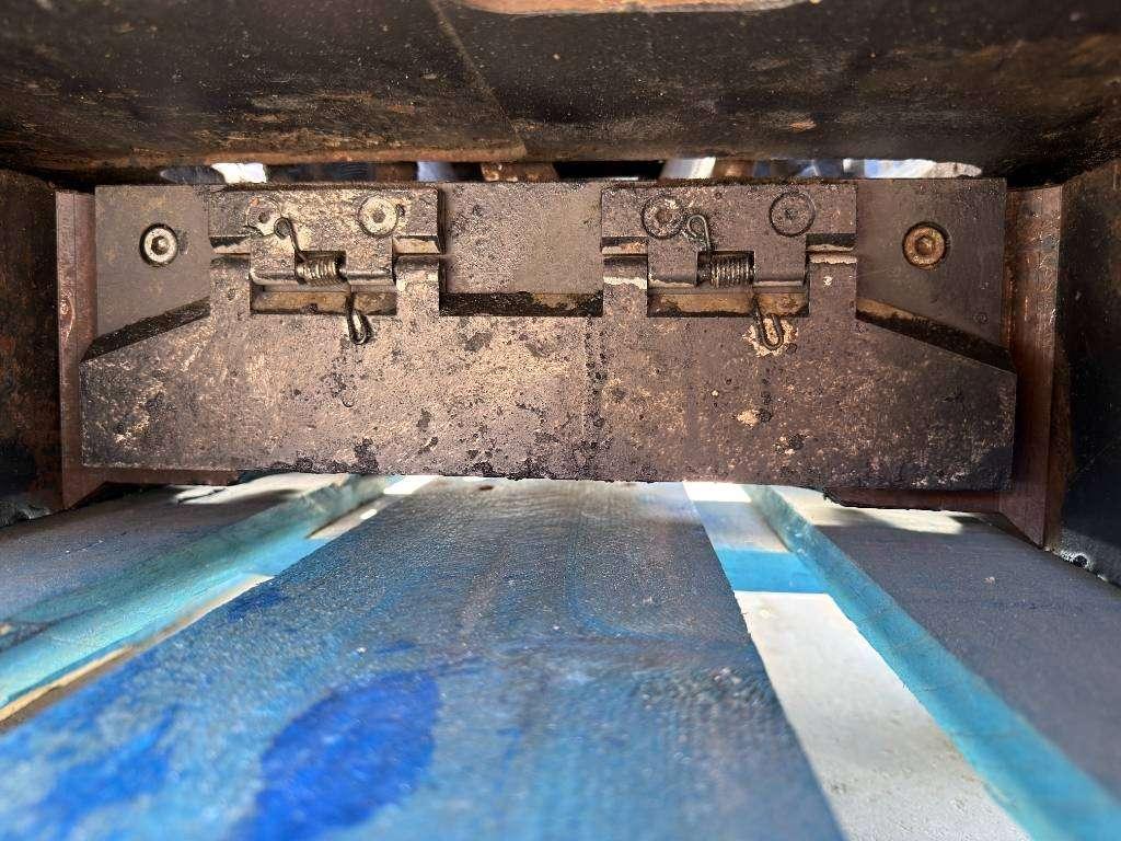 OilQuick OQ70/55 - M318D / 320D / 320E / 320F / 323D / 323E Photo 13