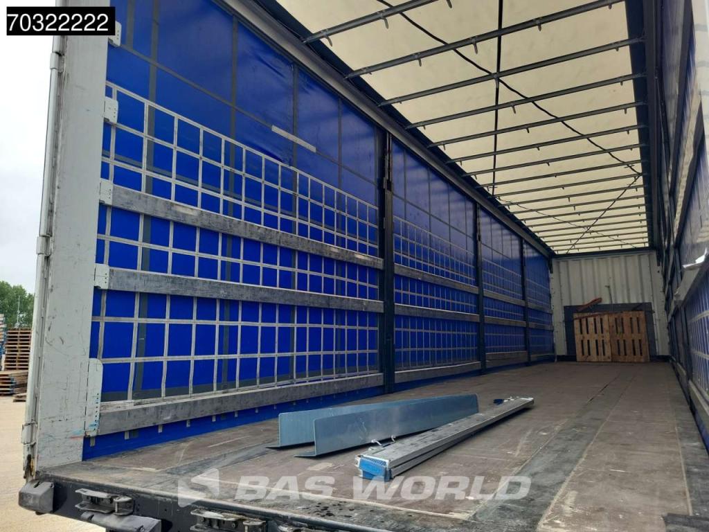Krone SD Lift Axle Palletkist Anti Vandalism Sliding Roof Photo 9