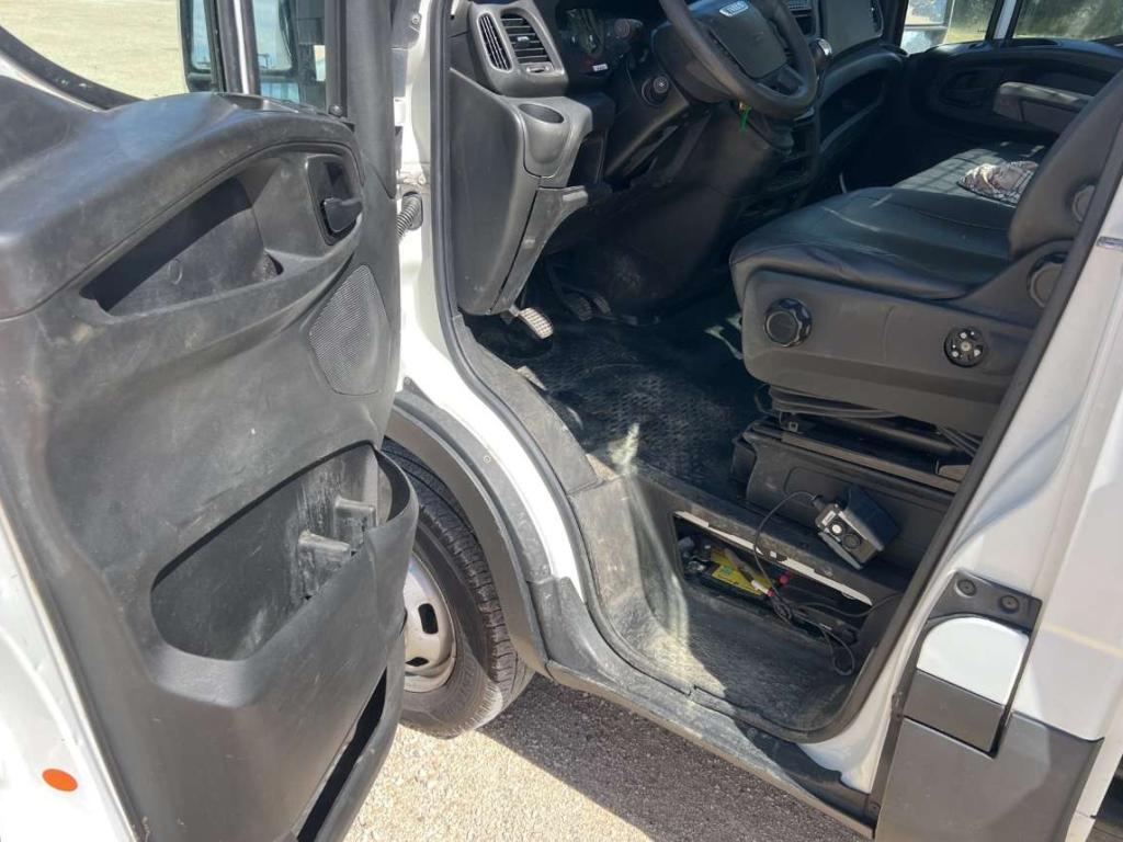 Iveco DAILY 35-140 Photo 2