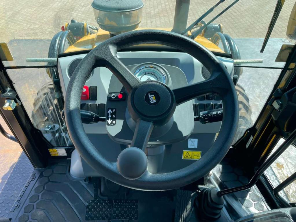 Caterpillar 424 Photo 19
