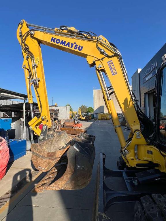 Komatsu PC58MR-5 Photo 11