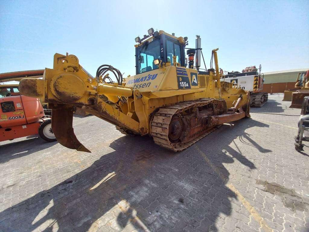 Komatsu D155A-6R (4pcs available for sale in Abu Dhabi) Photo 17