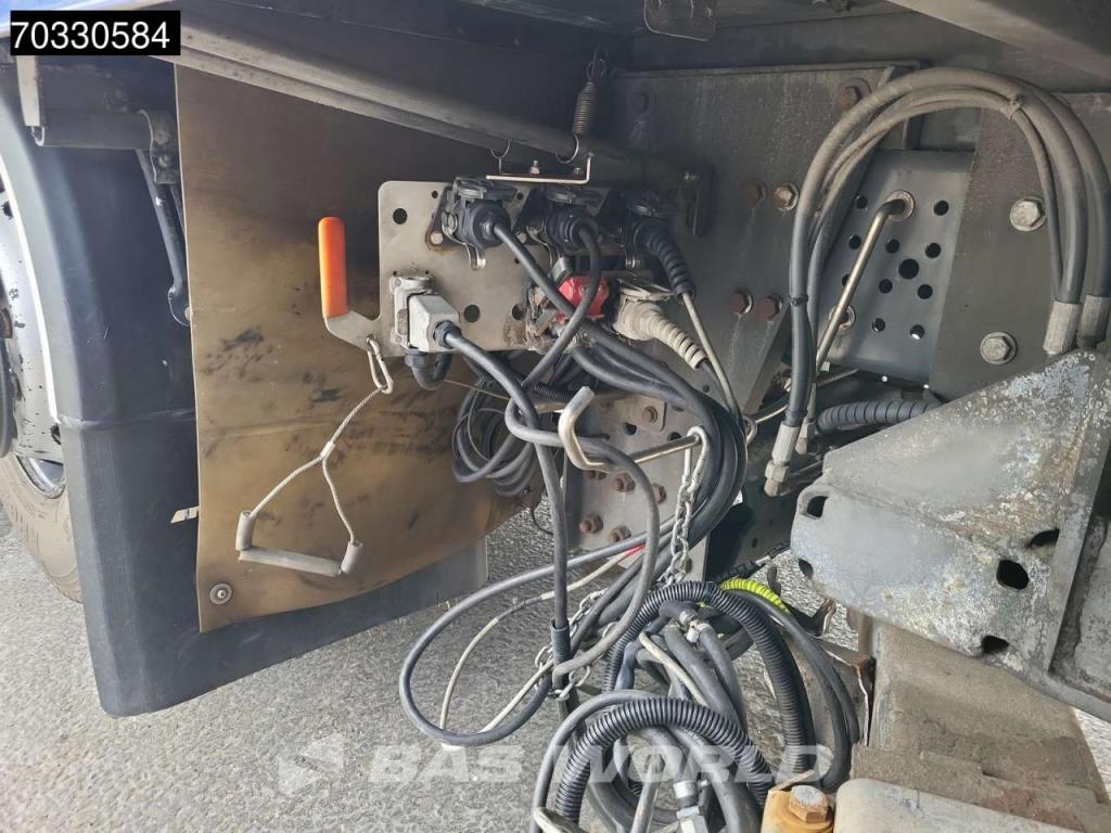 Mercedes-Benz Actros 2540 6X2 Photo 14