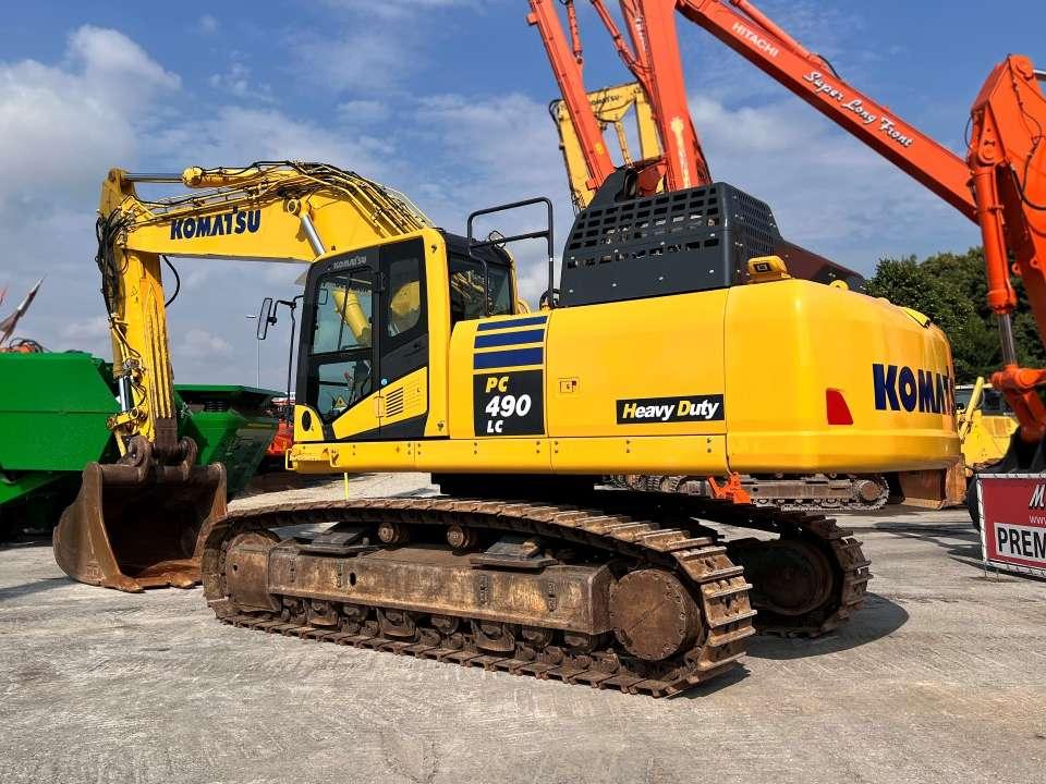 Komatsu PC490LC -11 Photo 2