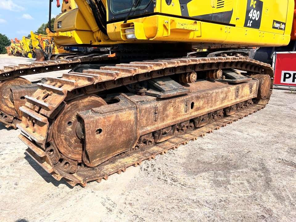 Komatsu PC490LC -11 Photo 4