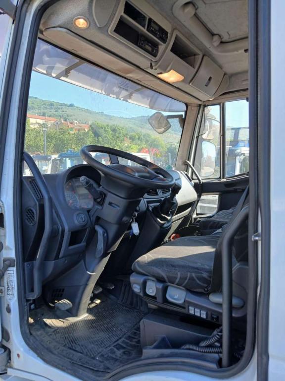 Iveco EUROCARGO ML120E28 Photo 4