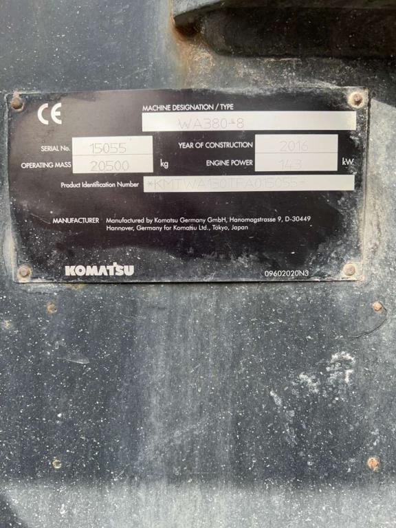 Komatsu WA380-8 Photo 11