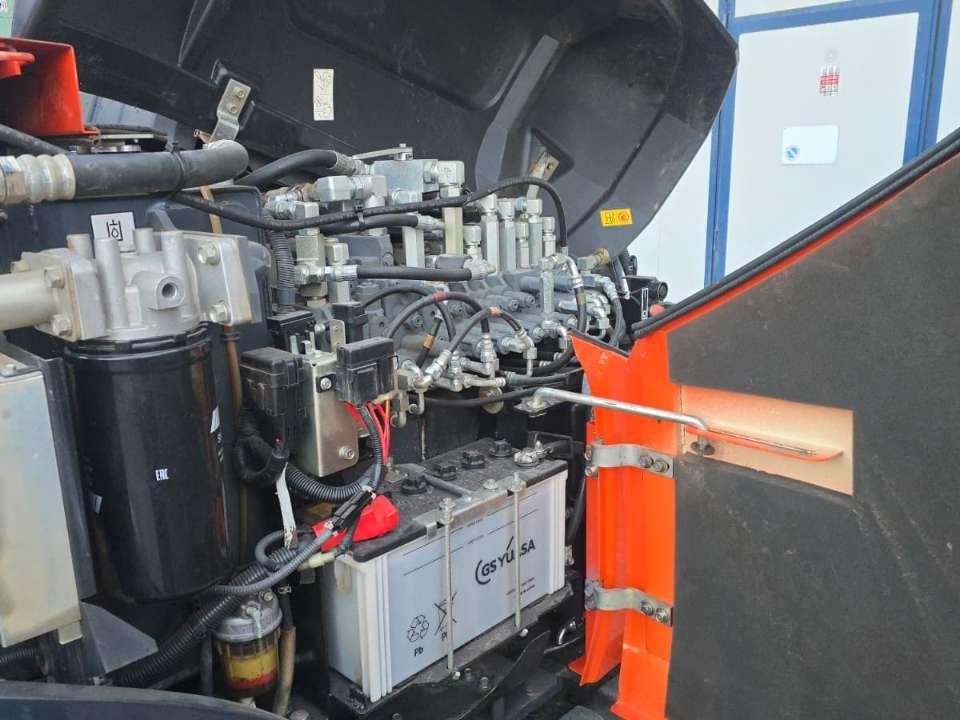 Kubota ZX080-4a Photo 4
