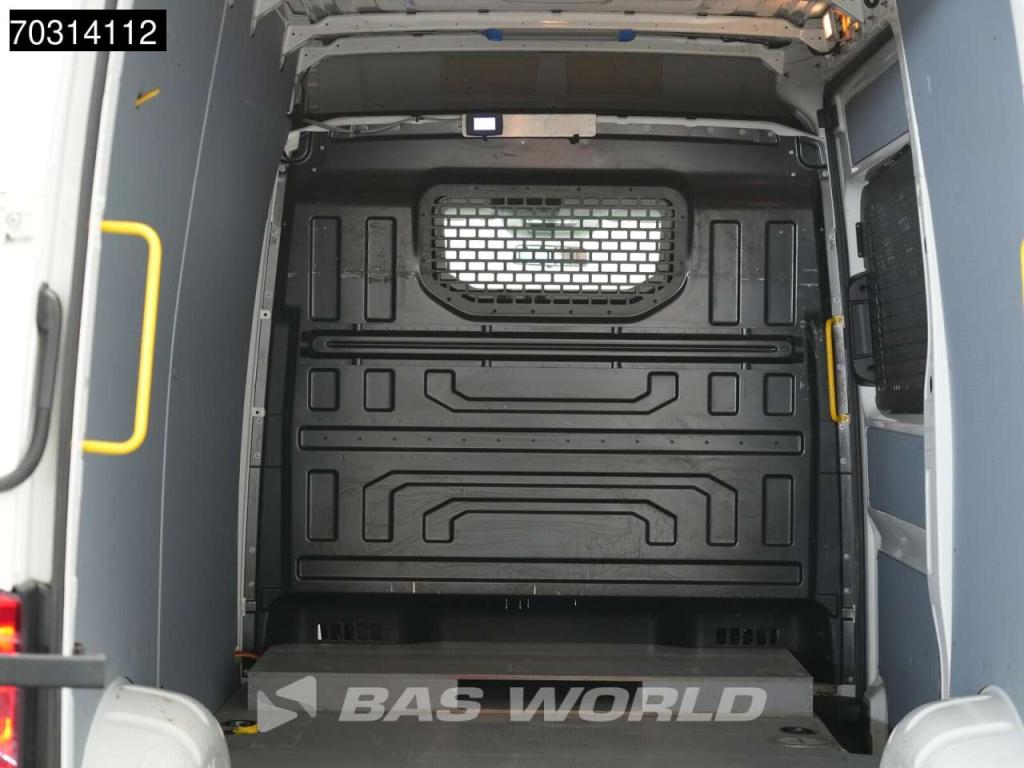 Volkswagen Crafter 140pk L3H3 Airco Cruise Camera Parkeersensoren Euro6 L2H2 Airco Cruise control Photo 10