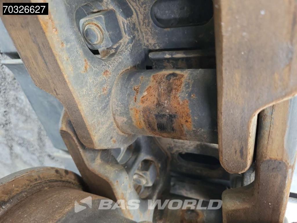 Volvo EC300 D L Photo 20