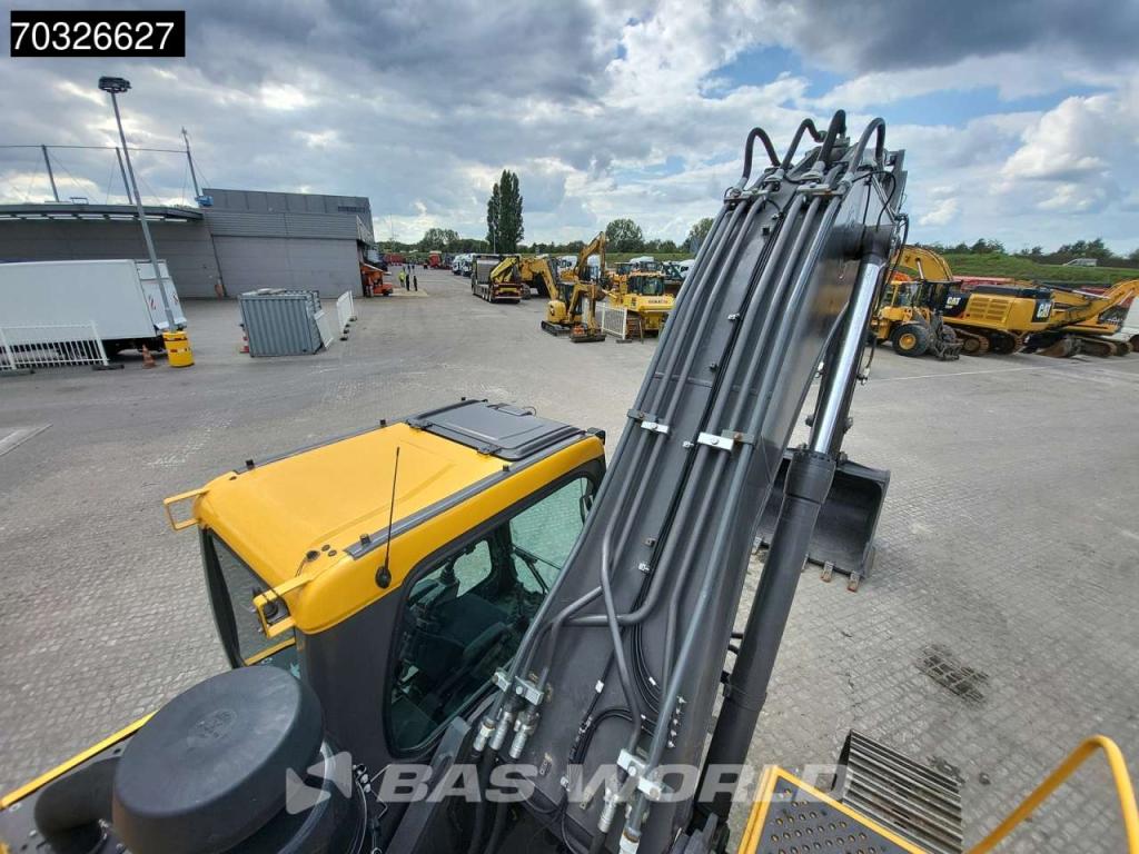 Volvo EC300 D L Photo 21