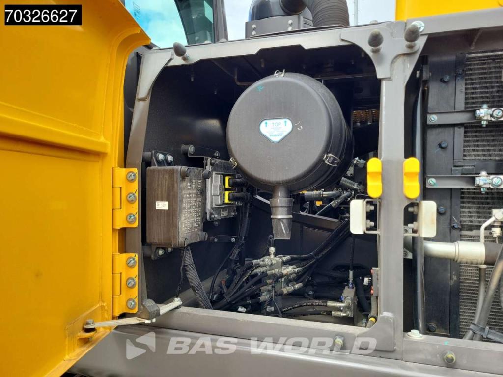 Volvo EC300 D L Photo 22