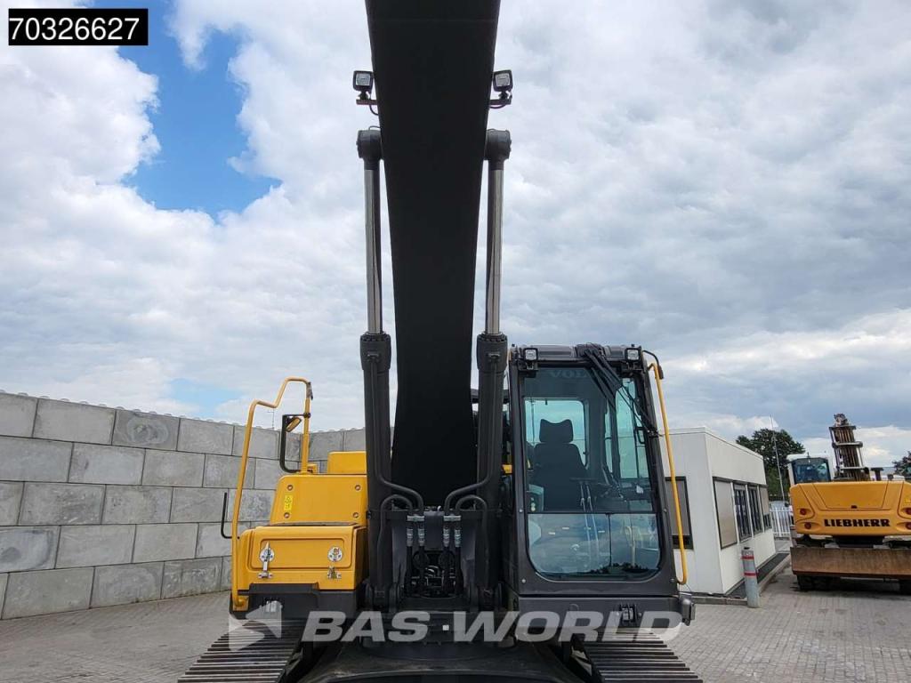 Volvo EC300 D L Photo 9