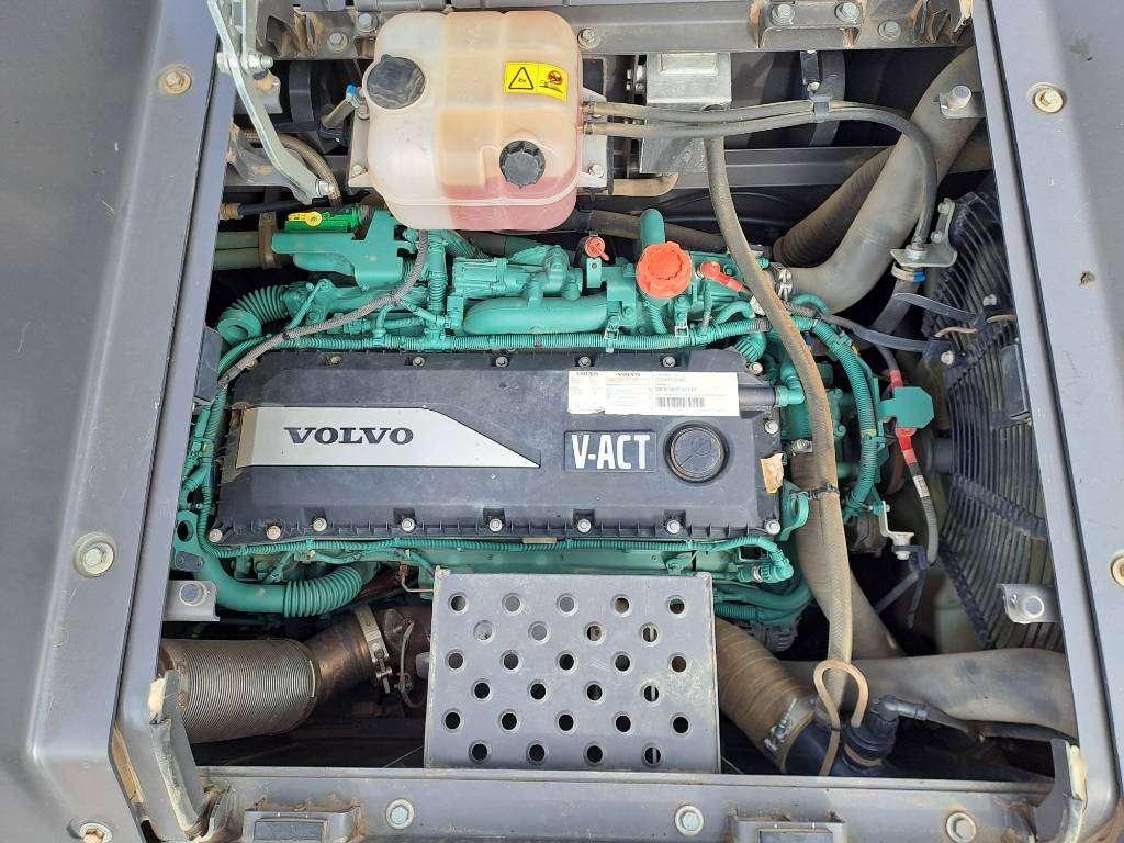 Volvo EC350EL Photo 19