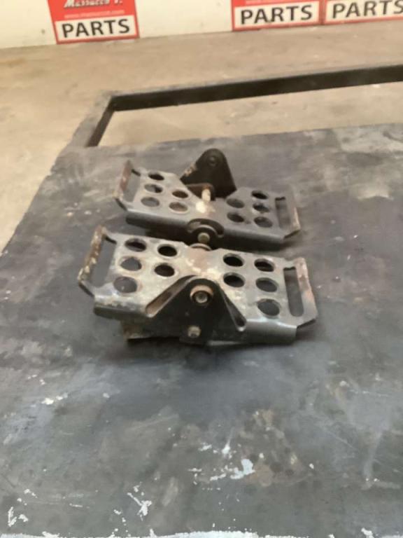 Pedal assembly for Bobcat 753 Photo 4