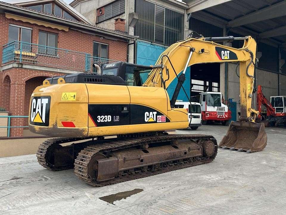 Caterpillar 323D Photo 23