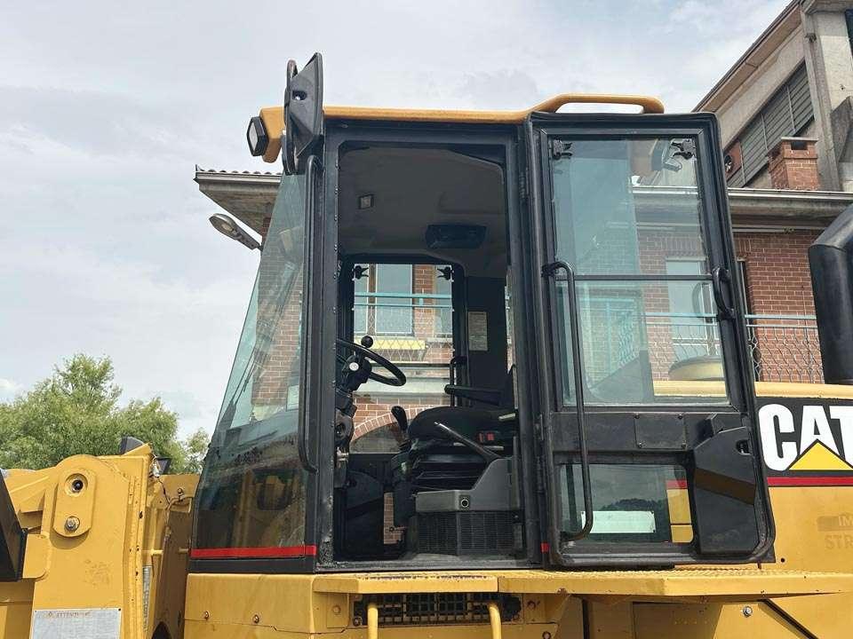 Caterpillar 928G Photo 14