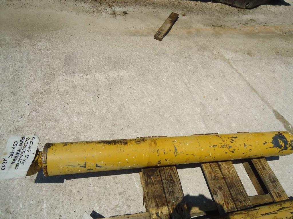 Arm cylinder (stick) for Venieri 12.23 Photo 3