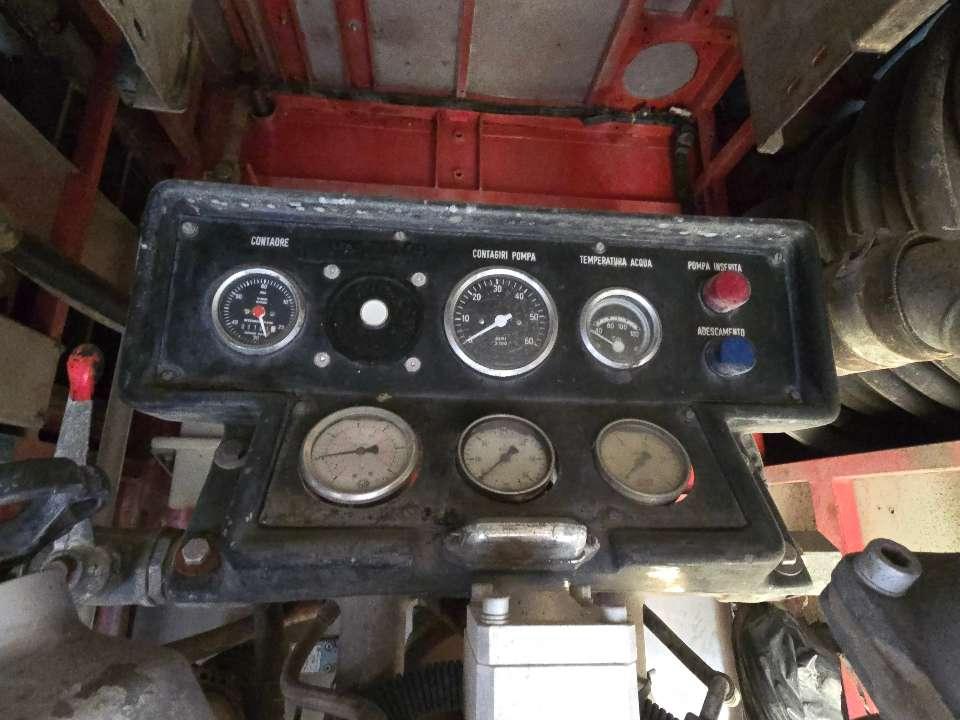 Mercedes-Benz 1124 Photo 15
