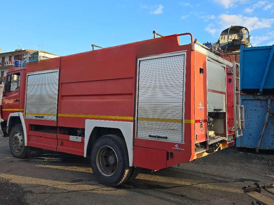 Mercedes-Benz 1124 Photo 2