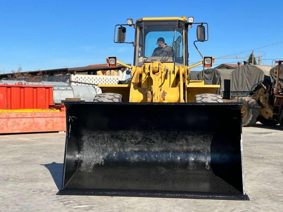 Caterpillar 950 F2H Photo 15