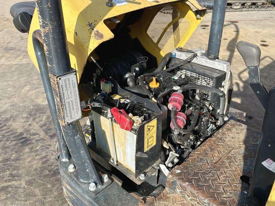 Yanmar C12R-B Photo 7