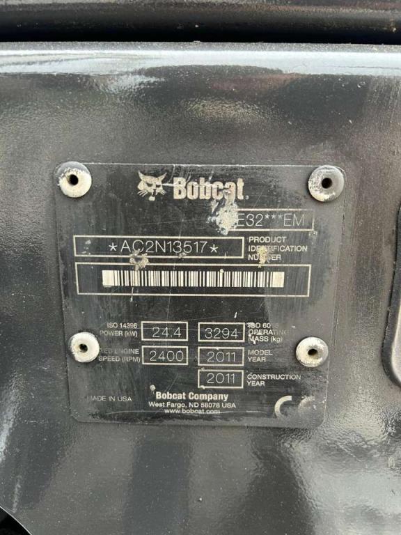 Bobcat E32 Photo 7