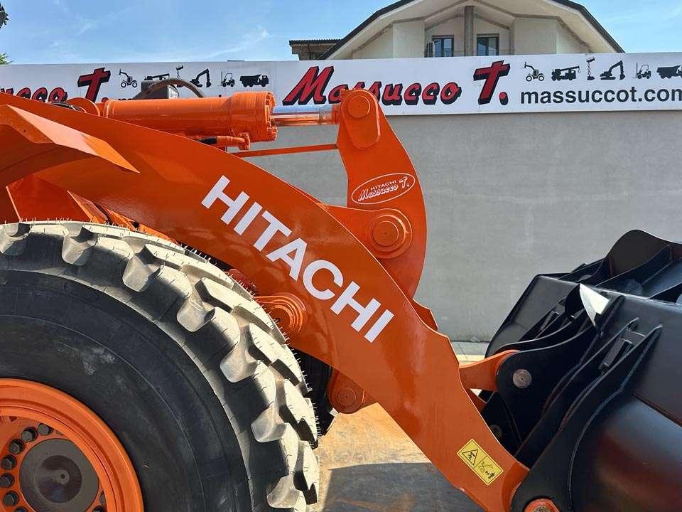 Hitachi ZW220 Photo 9