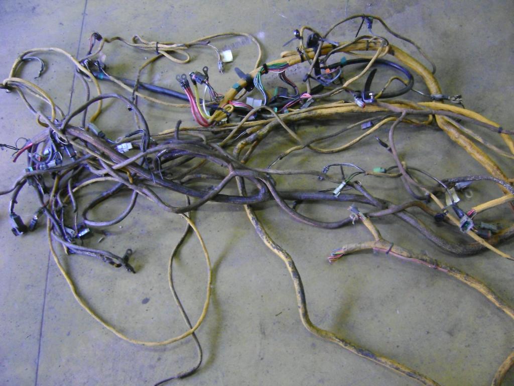 Wiring for Caterpillar 325 B Photo 2