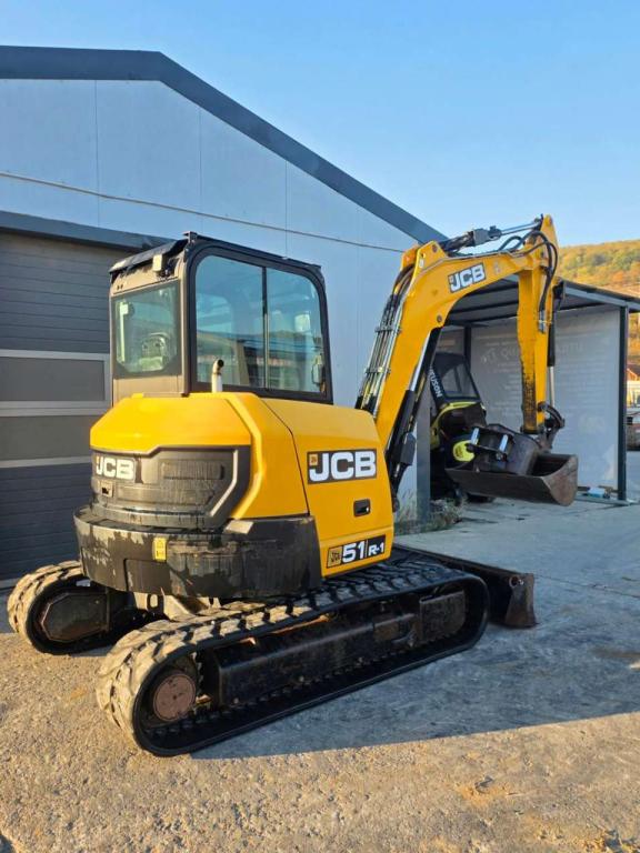 JCB 51 Photo 1