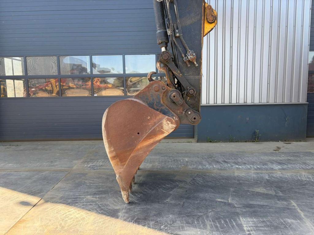Caterpillar 325 F LCR Photo 9