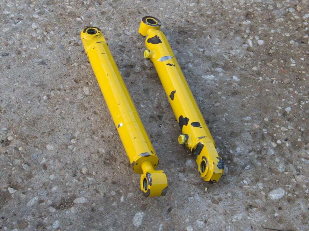 Komatsu Ricambi Vari Photo 4