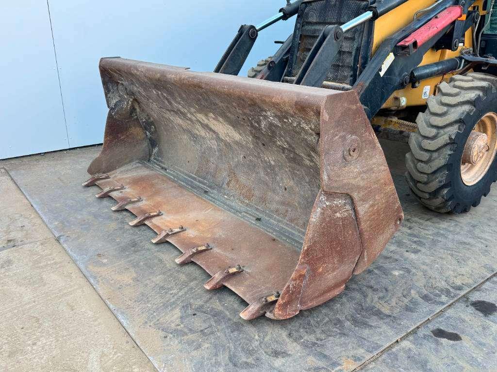 Caterpillar 432D - Telescopic Boom / Hammer Lines Photo 13