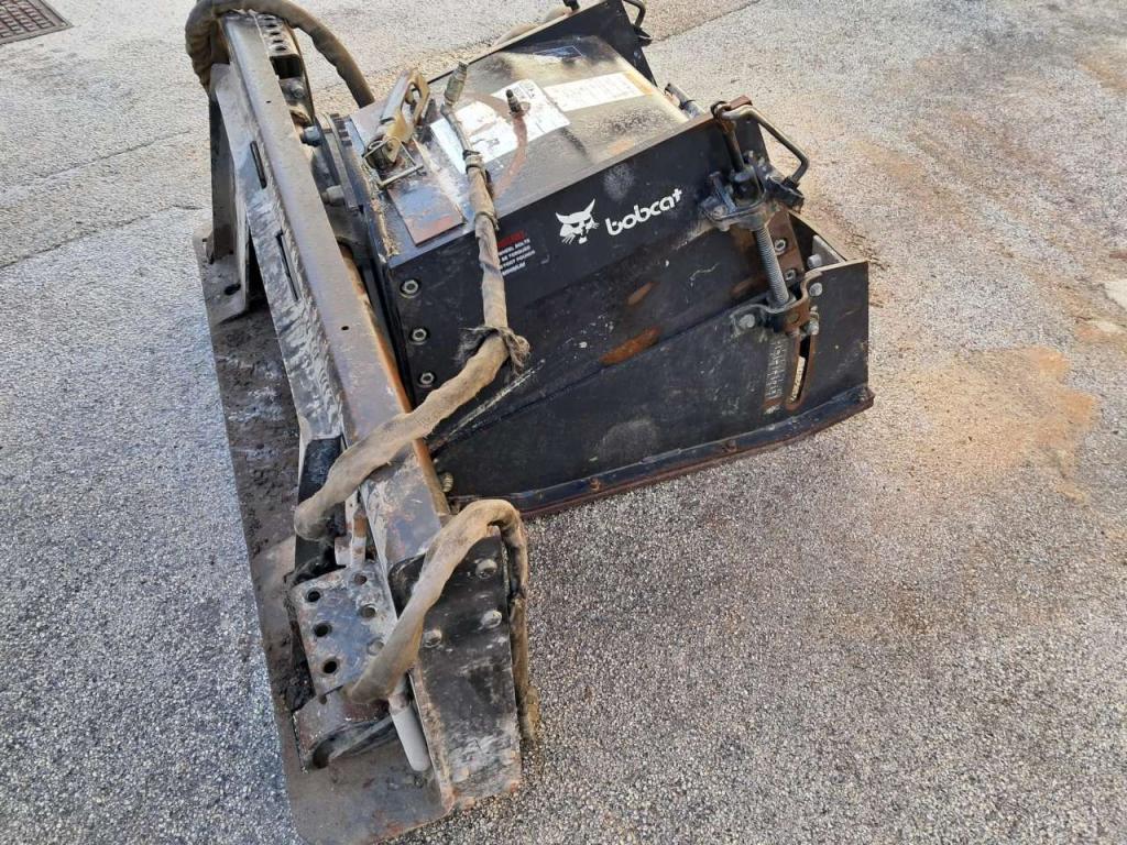 Bobcat 450 Photo 1