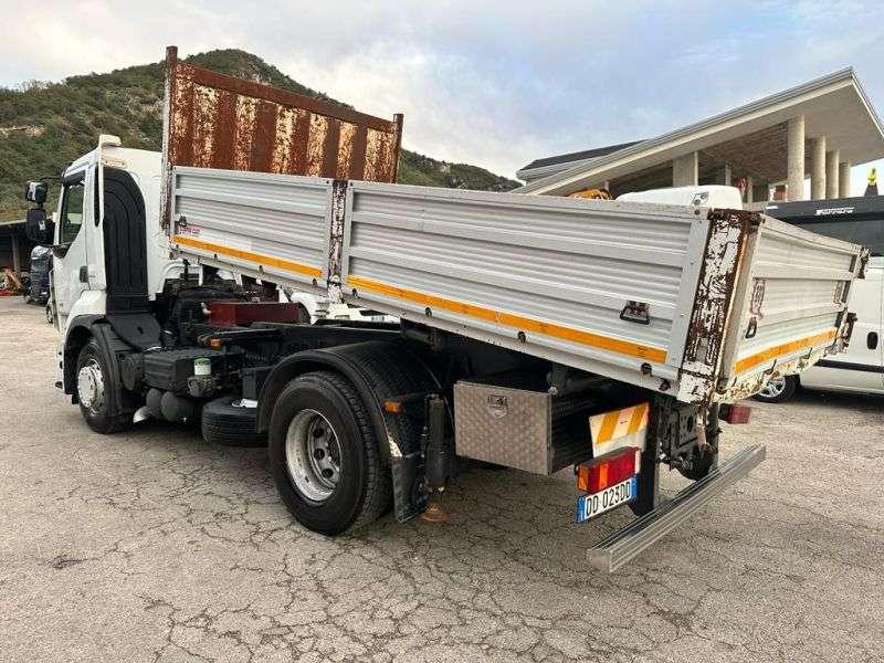 Renault Premium 330 Photo 3