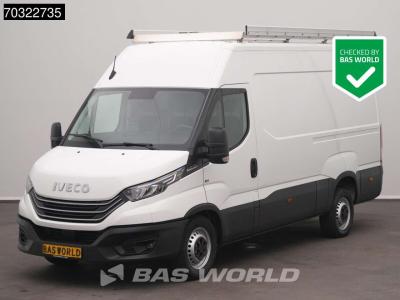 Iveco Daily 35S18 3.0L Automaat L2H2 ACC LED Airco Cruise Imperiaal Camera Euro6 L2 A/C Cruise control sold by BAS World B.V.