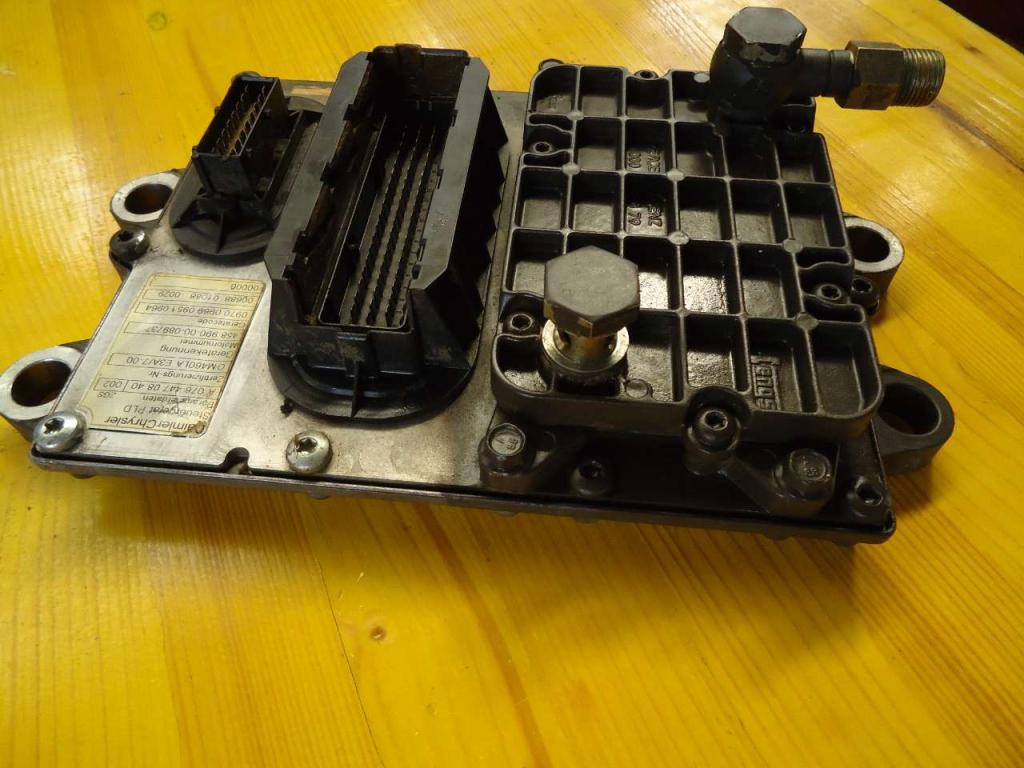 Engine control unit for Hitachi ZW310 Photo 2