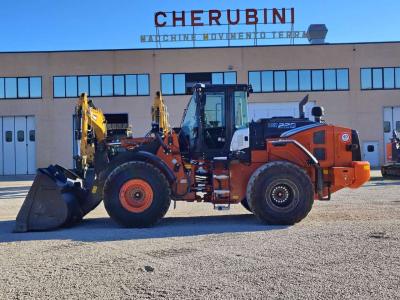 Hitachi ZW 220-7 sold by A. Cherubini & Figli Srl