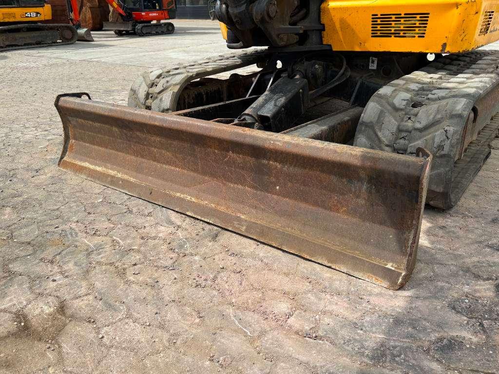 JCB 48Z-1 - Hammer Lines / Quick Coupler Photo 18