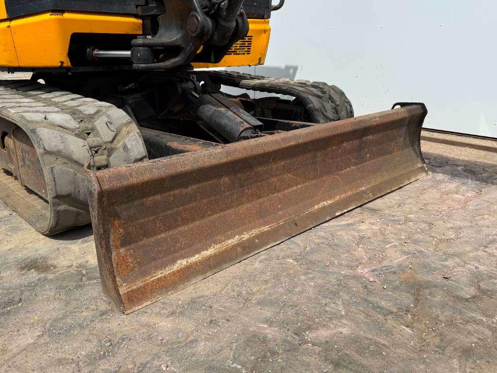 JCB 48Z-1 - Hammer Lines / Quick Coupler Photo 19