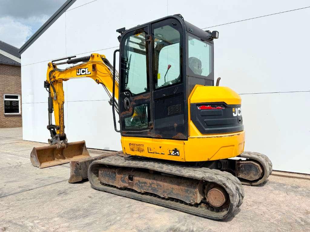 JCB 48Z-1 - Hammer Lines / Quick Coupler Photo 3