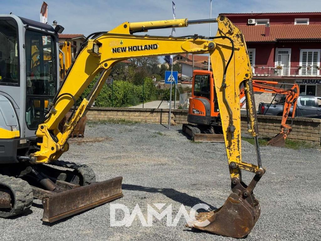 New Holland E35.2SR Photo 18