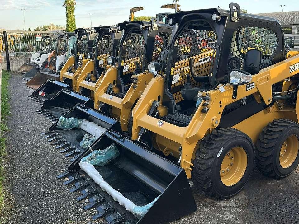 Caterpillar 226D3 Smart Photo 1