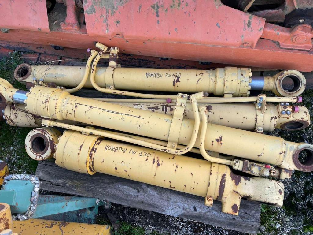 Piston for Komatsu PW 130 Photo 1